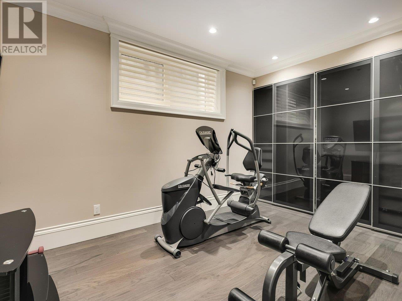 Listing Picture 39 of 40 : 3963 W 11TH AVENUE, Vancouver / 溫哥華 - 魯藝地產 Yvonne Lu Group - MLS Medallion Club Member