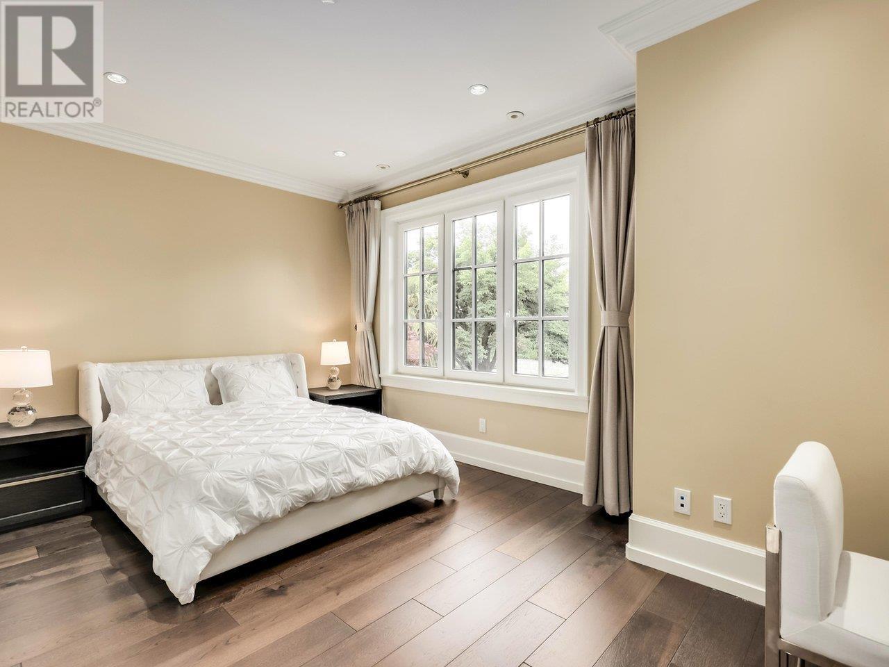 Listing Picture 26 of 40 : 3963 W 11TH AVENUE, Vancouver / 溫哥華 - 魯藝地產 Yvonne Lu Group - MLS Medallion Club Member