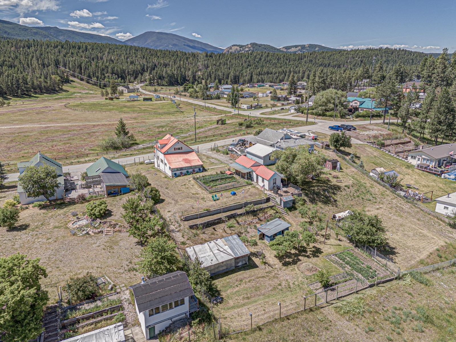 6294 Laurier Avenue, Wardner, British Columbia  V0B 2J0 - Photo 10 - 2478041