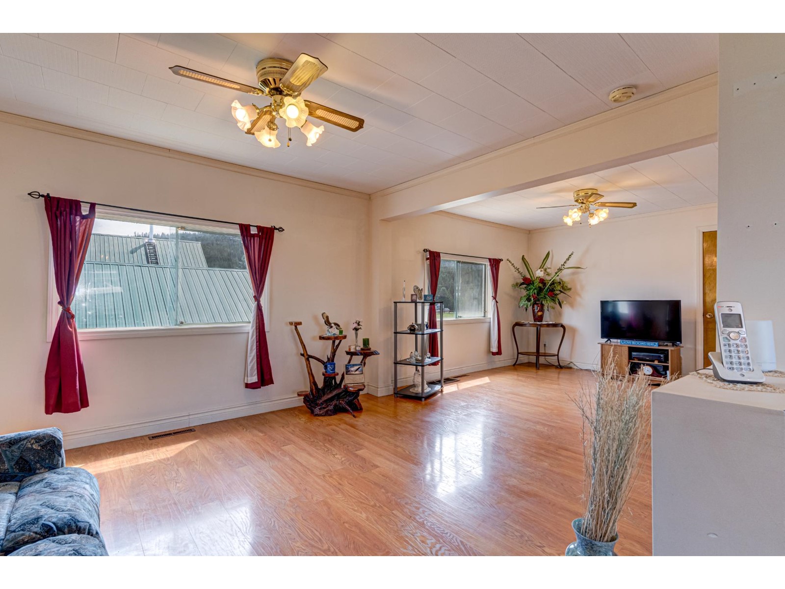 6294 Laurier Avenue, Wardner, British Columbia  V0B 2J0 - Photo 13 - 2478041