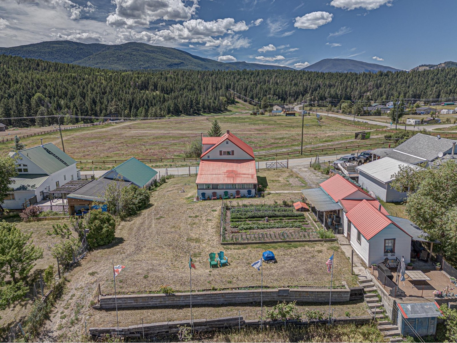 6294 Laurier Avenue, Wardner, British Columbia  V0B 2J0 - Photo 4 - 2478041