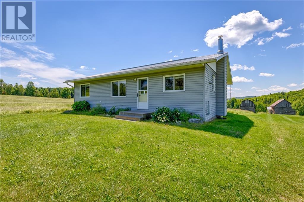 1465 Letterkenny Road, Quadeville, Ontario  K0J 2E0 - Photo 11 - 1399806