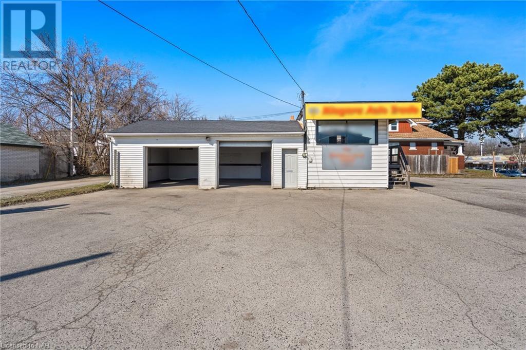 37 Hartzell Road, St. Catharines, Ontario  L2P 1M4 - Photo 3 - 40613231