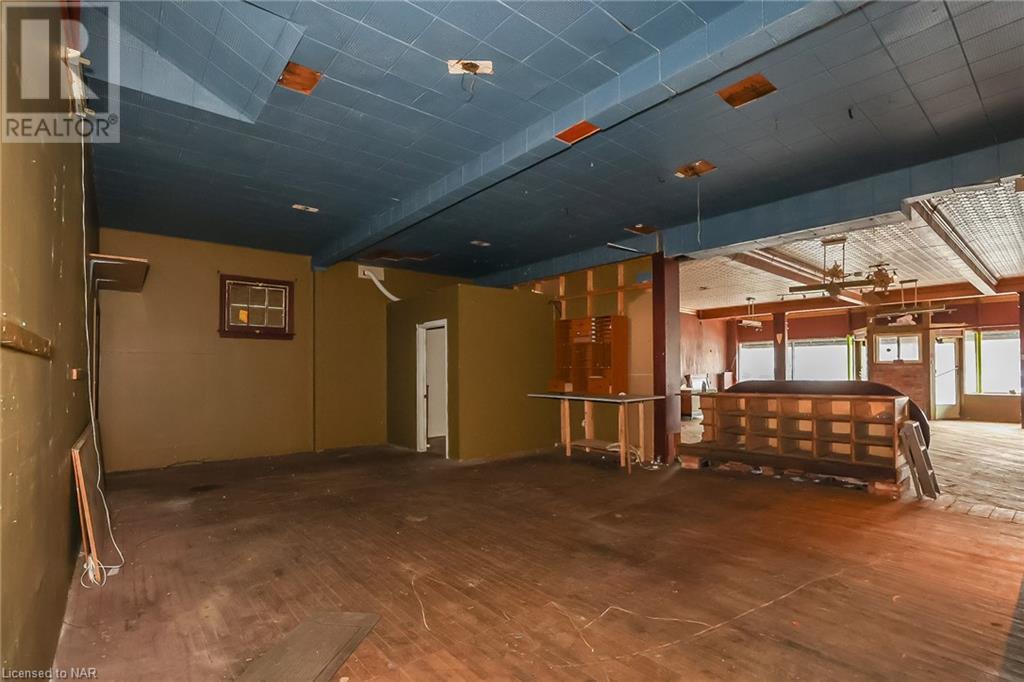 6032 Main Street, Niagara Falls, Ontario  L2G 5Z9 - Photo 11 - 40612265