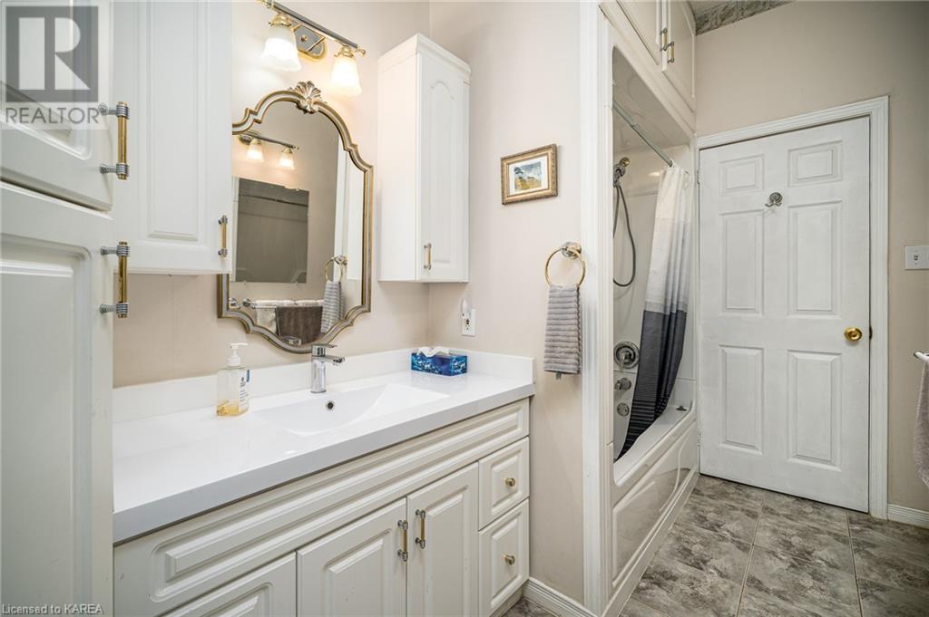 332 Main Street, Deseronto, Ontario  K0K 1X0 - Photo 16 - 40612341