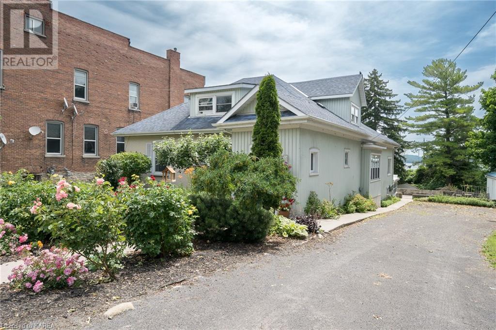 332 Main Street, Deseronto, Ontario  K0K 1X0 - Photo 3 - 40612273