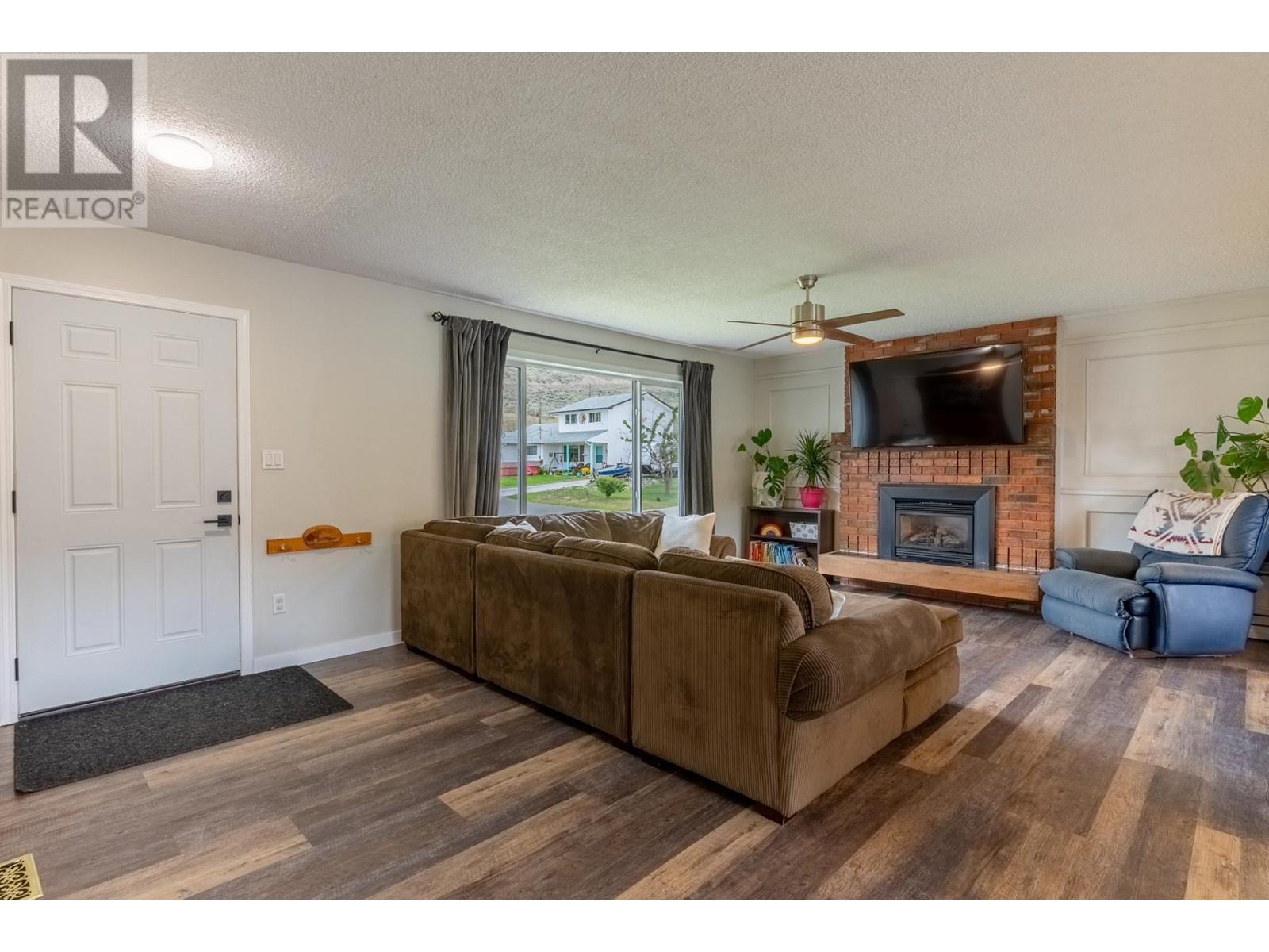 616 Pine Street, Ashcroft, British Columbia  V0K 1A0 - Photo 3 - 179543