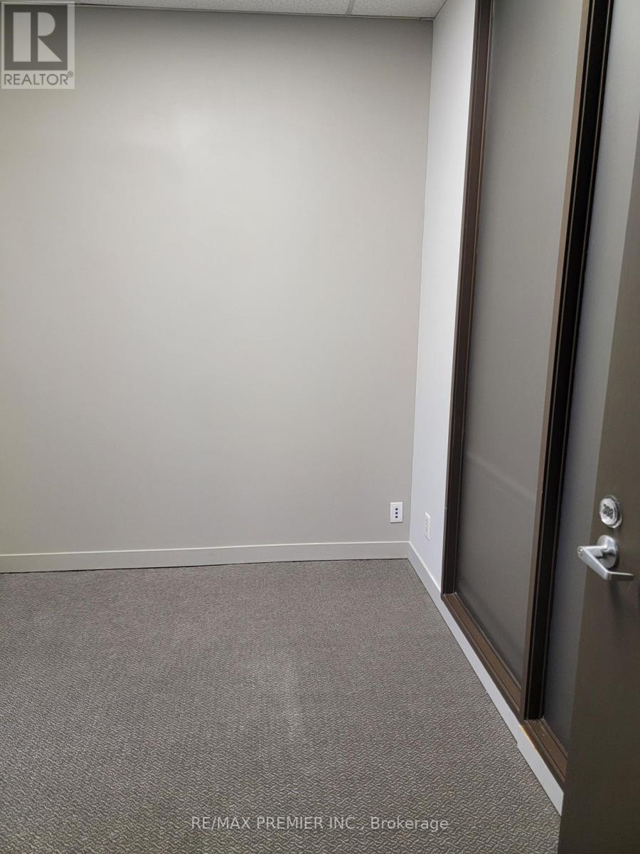 30-308 - 30 Village Center Place, Mississauga, Ontario  L4Z 1V9 - Photo 11 - W8488318