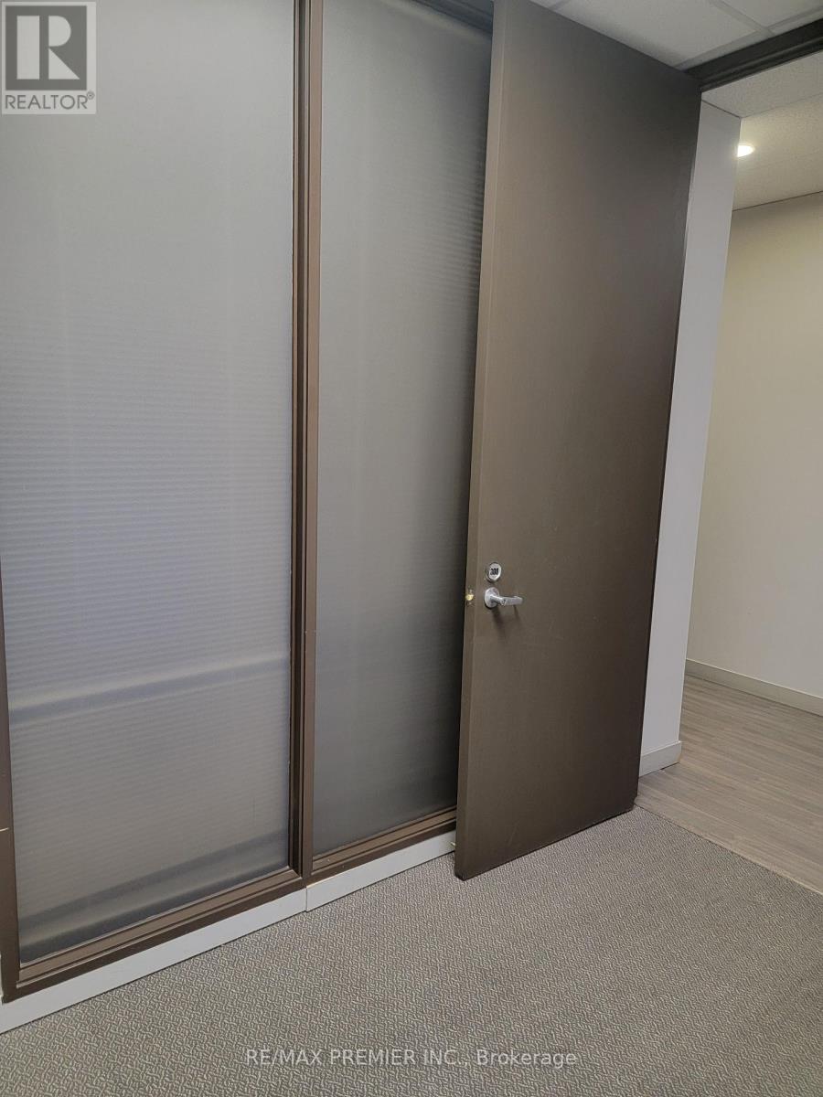 30-308 - 30 Village Center Place, Mississauga, Ontario  L4Z 1V9 - Photo 12 - W8488318