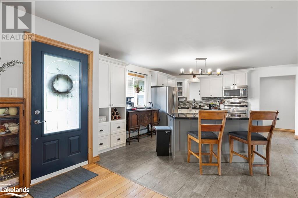 2 Dunlop Drive, Severn, Ontario  L0K 1E0 - Photo 5 - 40599465