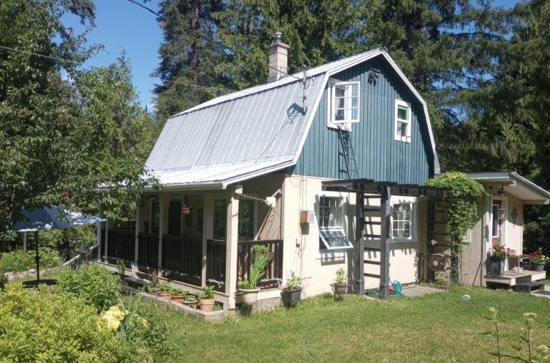 7812 Highway 6, Fauquier, British Columbia  V0G 1K0 - Photo 2 - 2478070