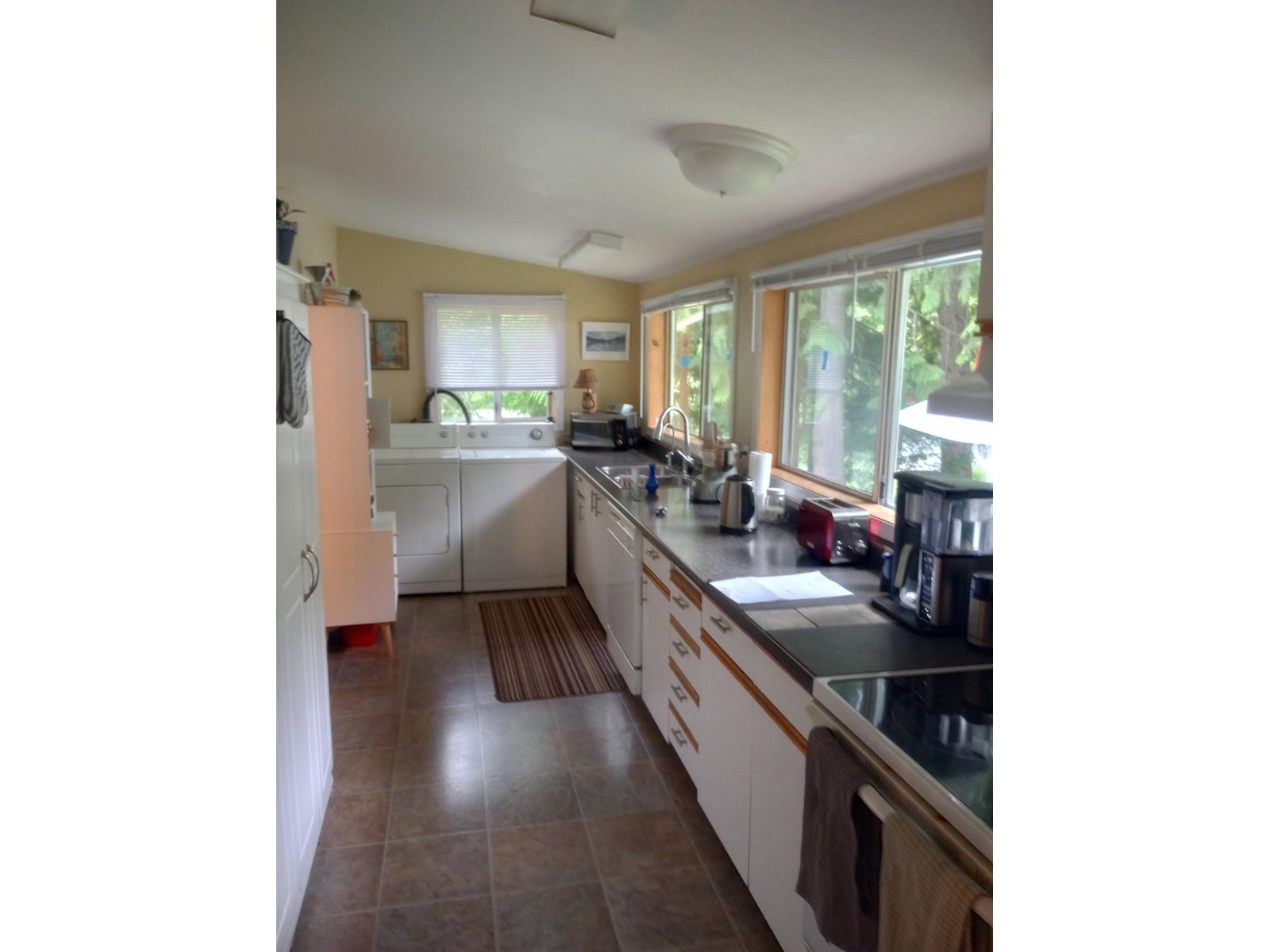 7812 Highway 6, Fauquier, British Columbia  V0G 1K0 - Photo 7 - 2478070