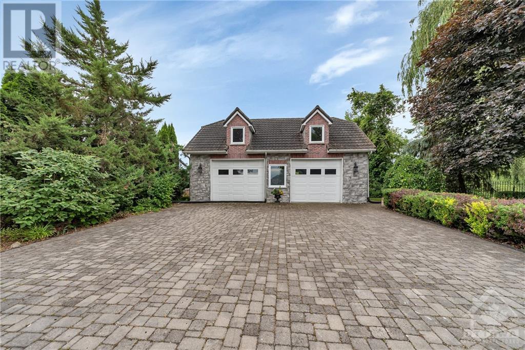 2584 Woods Street, Rockland, Ontario  K4K 1J2 - Photo 3 - 1399811