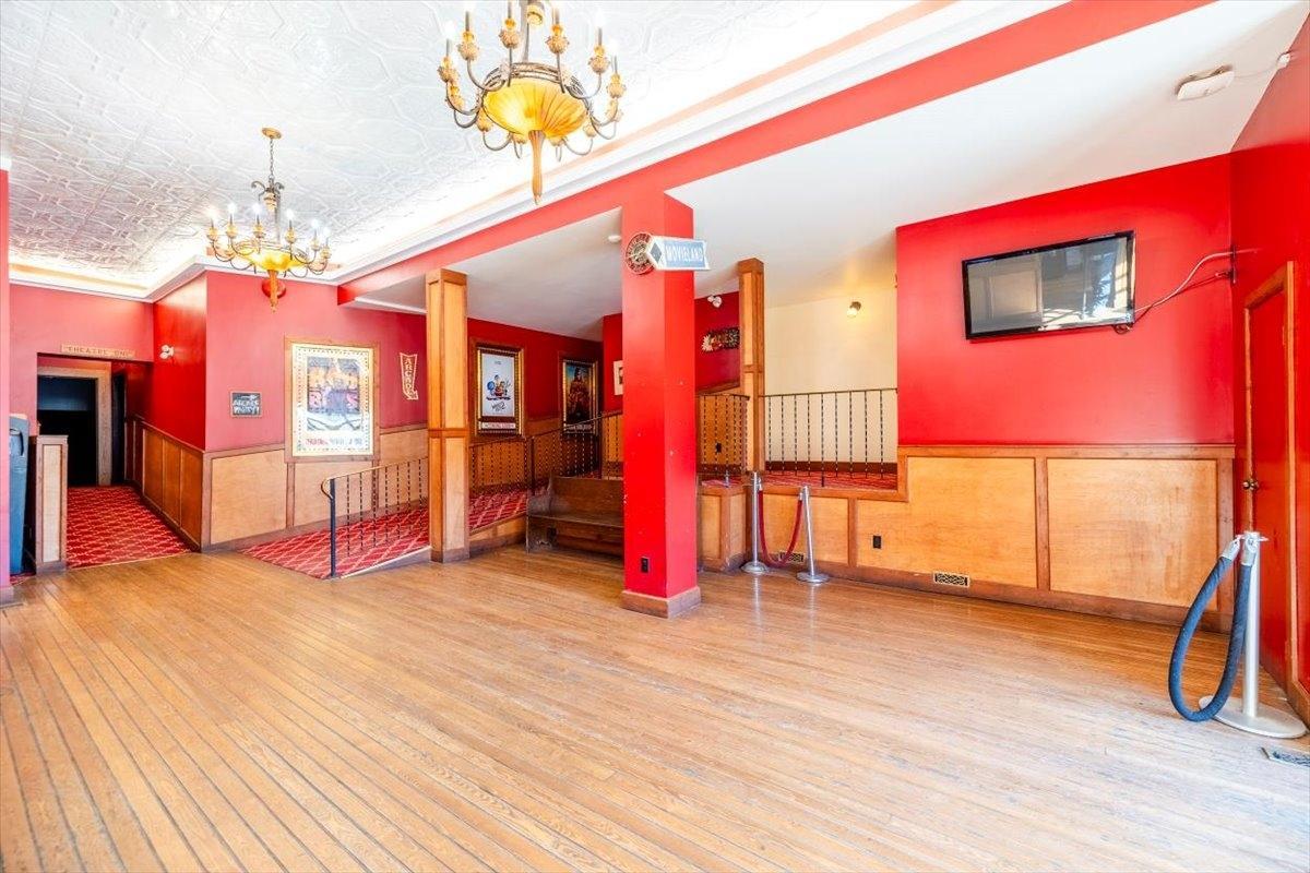 321 2nd Avenue, Fernie, British Columbia  V0B 1M0 - Photo 10 - 2478079