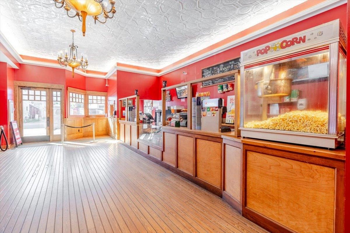 321 2nd Avenue, Fernie, British Columbia  V0B 1M0 - Photo 13 - 2478079