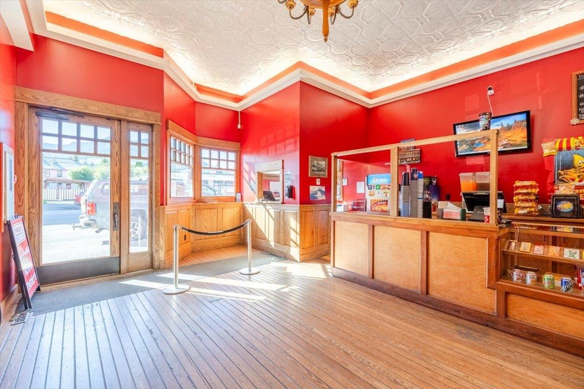 321 2nd Avenue, Fernie, British Columbia  V0B 1M0 - Photo 14 - 2478079