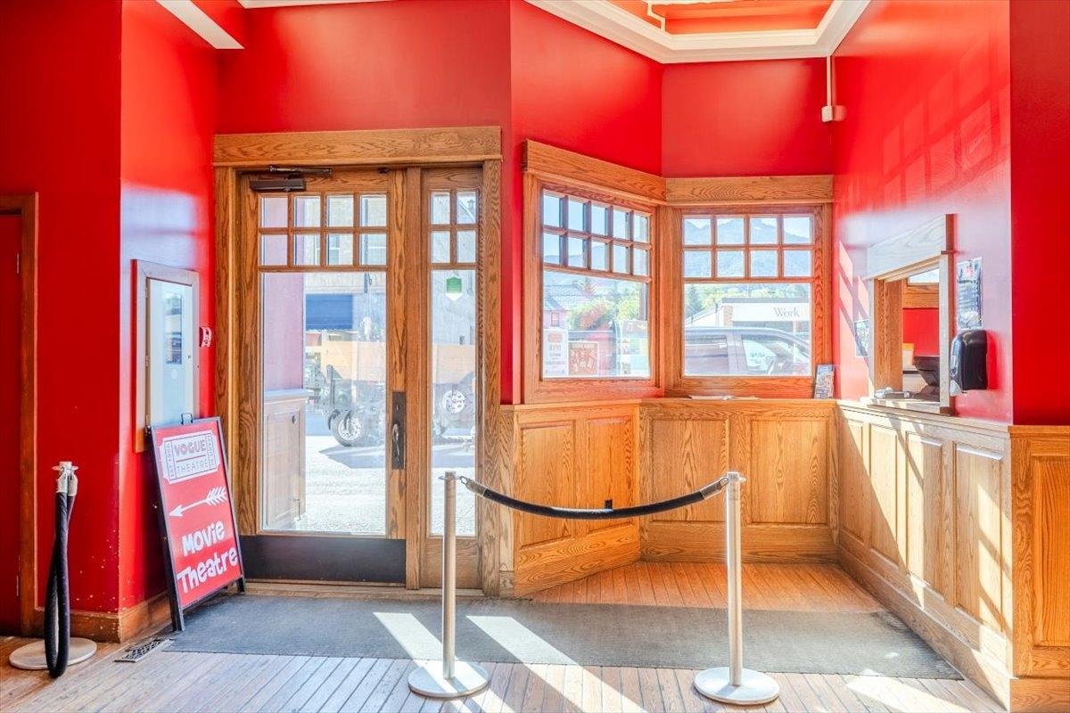 321 2nd Avenue, Fernie, British Columbia  V0B 1M0 - Photo 15 - 2478079