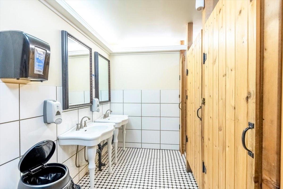 321 2nd Avenue, Fernie, British Columbia  V0B 1M0 - Photo 33 - 2478079