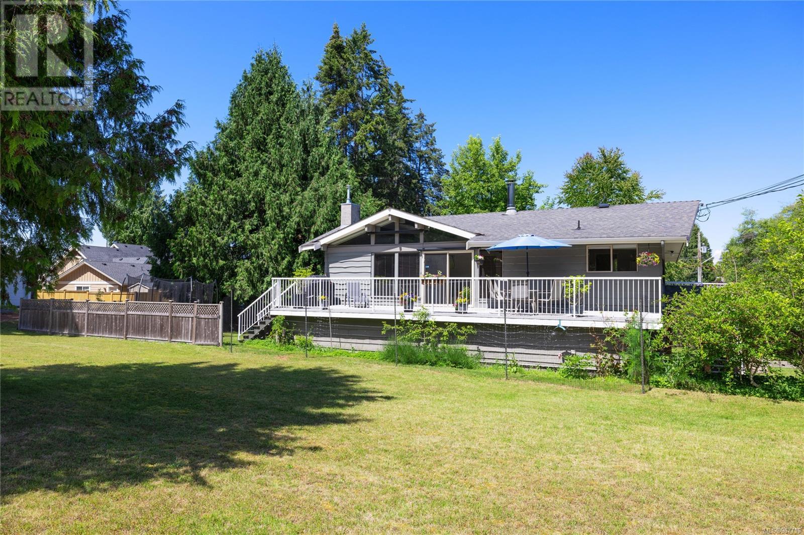 365 First Ave W, Qualicum Beach, British Columbia  V9K 1H6 - Photo 37 - 967710