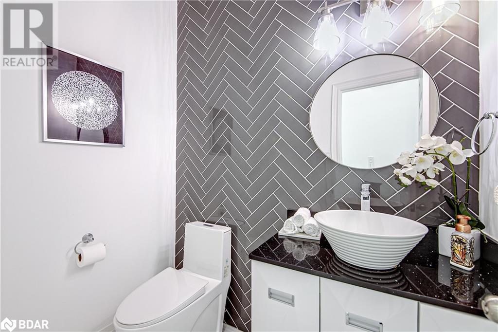 13 Auburn Court, Barrie, Ontario  L4N 6G9 - Photo 14 - 40613517