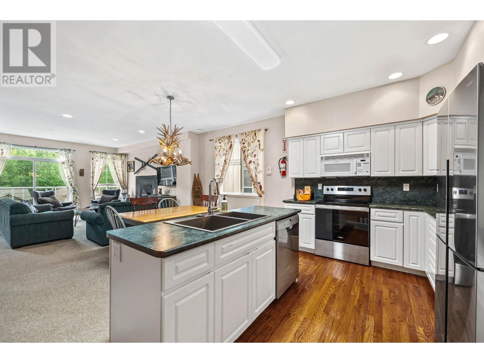 1361 Burfield Drive, Sun Peaks, British Columbia  V0E 5N0 - Photo 6 - 179544