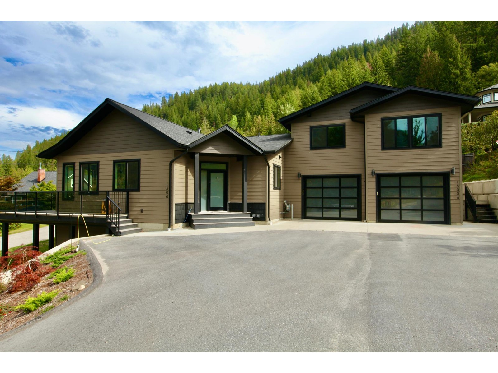 1500 HOLLAND STREET, nelson, British Columbia