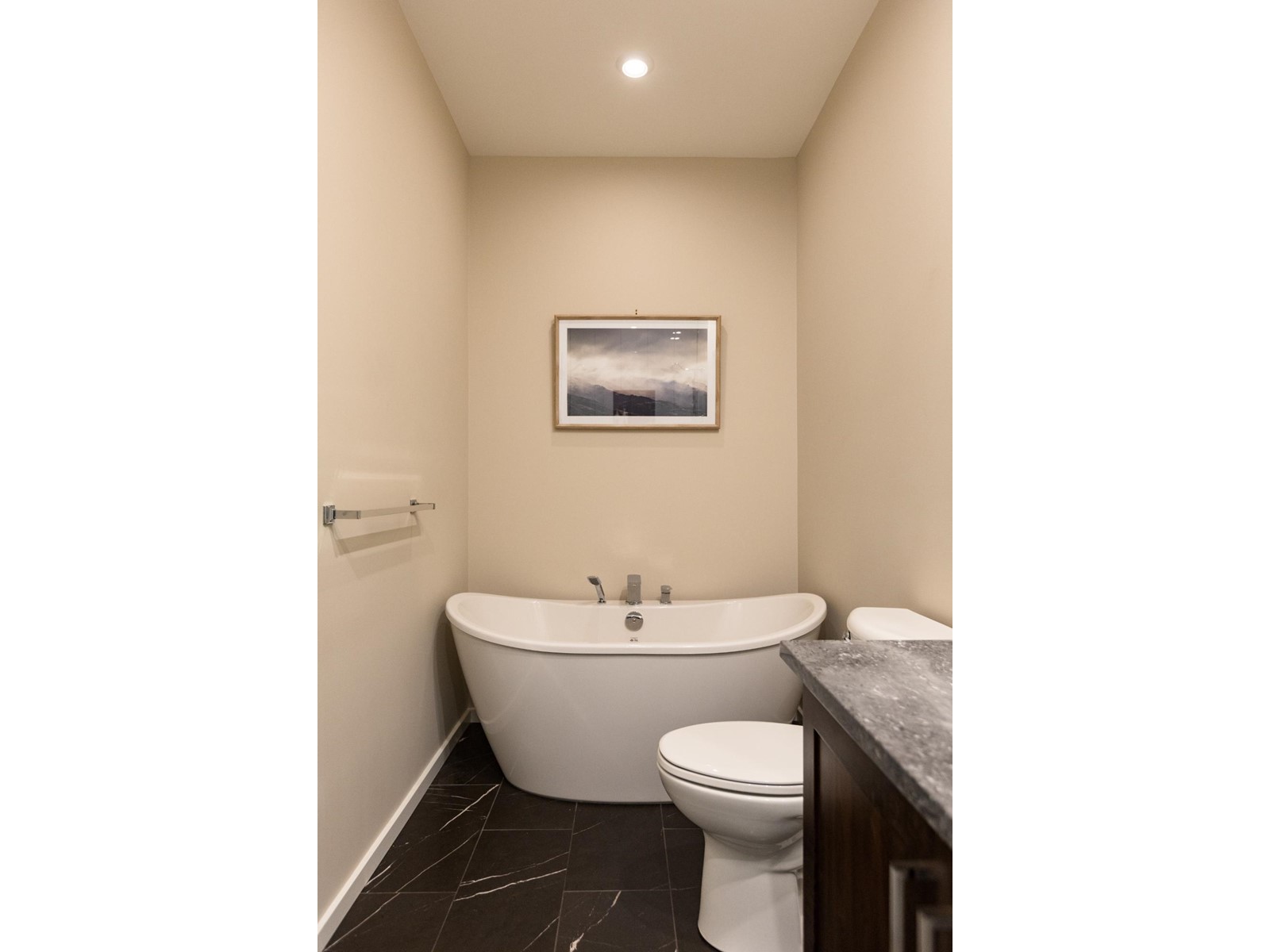 1500 Holland Street, Nelson, British Columbia  V1L 3E2 - Photo 29 - 2478064