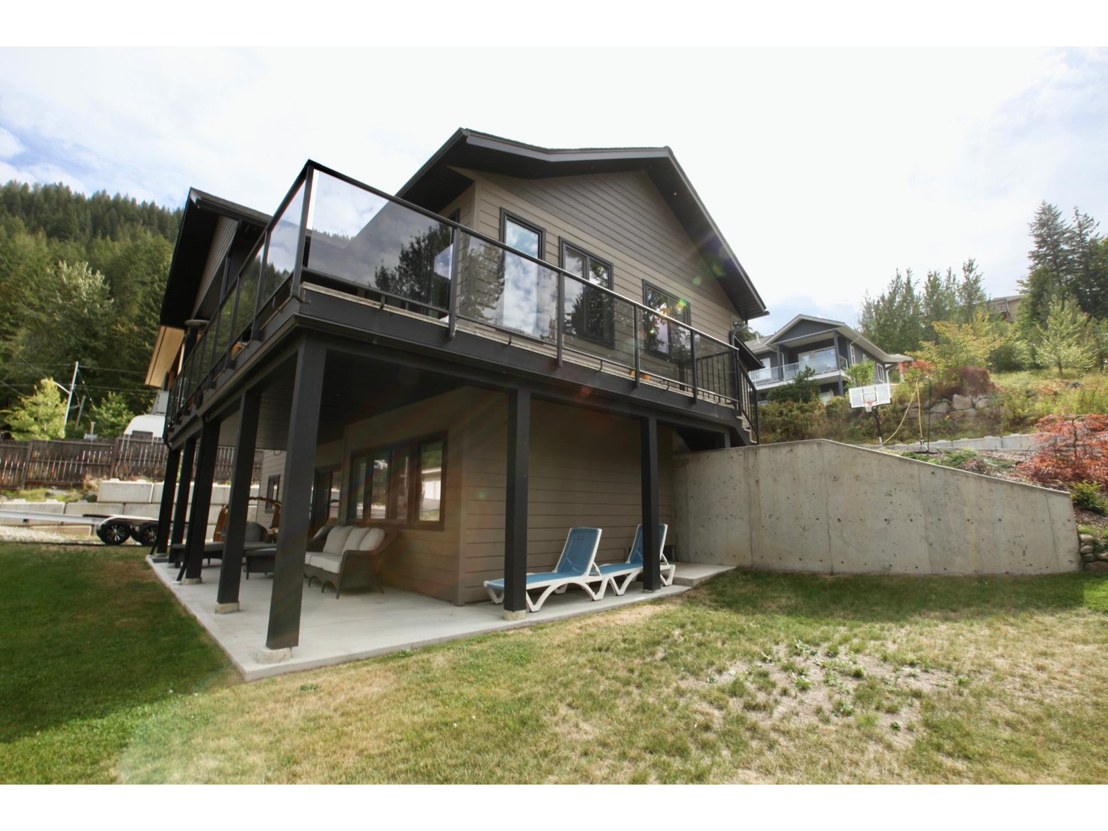 1500 Holland Street, Nelson, British Columbia  V1L 3E2 - Photo 4 - 2478064
