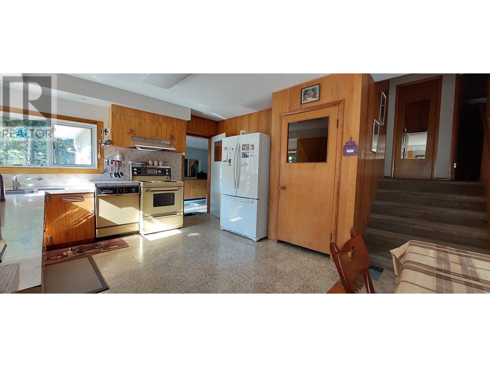 2459 Saloompt Road, Hagensborg, British Columbia  V0T 1H0 - Photo 14 - R2900024