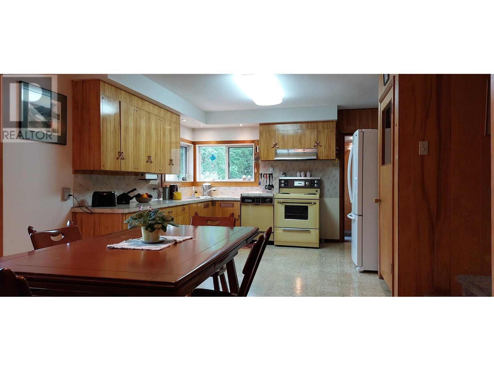 2459 Saloompt Road, Hagensborg, British Columbia  V0T 1H0 - Photo 12 - R2900024