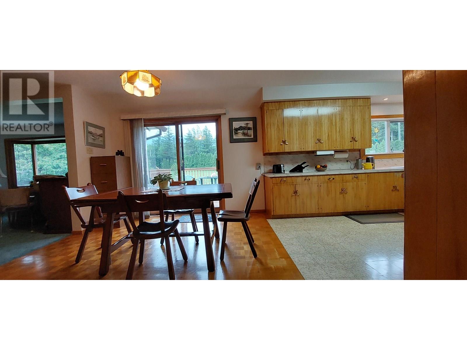 2459 Saloompt Road, Hagensborg, British Columbia  V0T 1H0 - Photo 16 - R2900024