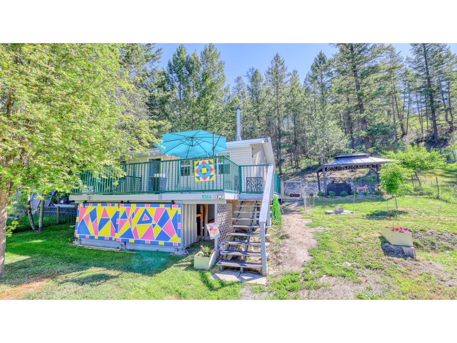 8264 HOBBITT FRONTAGE ROAD, dry gulch, British Columbia