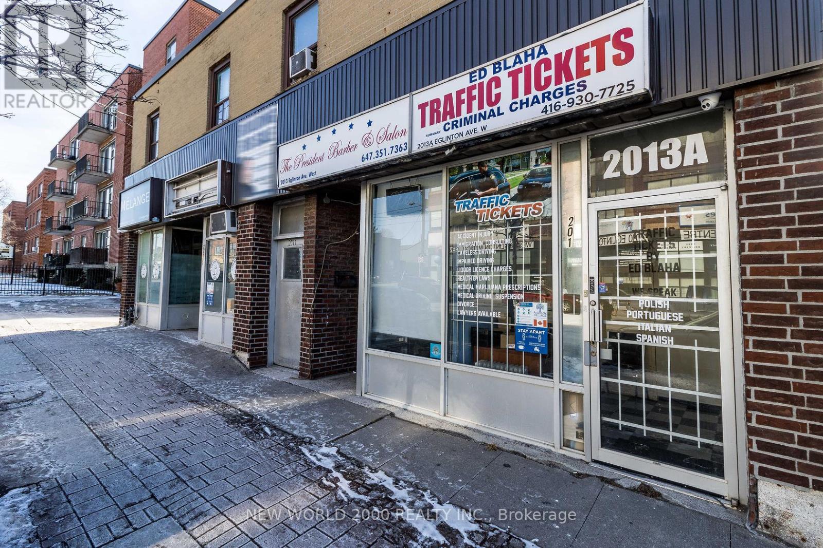 2011 Eglinton Avenue W, Toronto, Ontario  M6E 2K1 - Photo 3 - W8489302