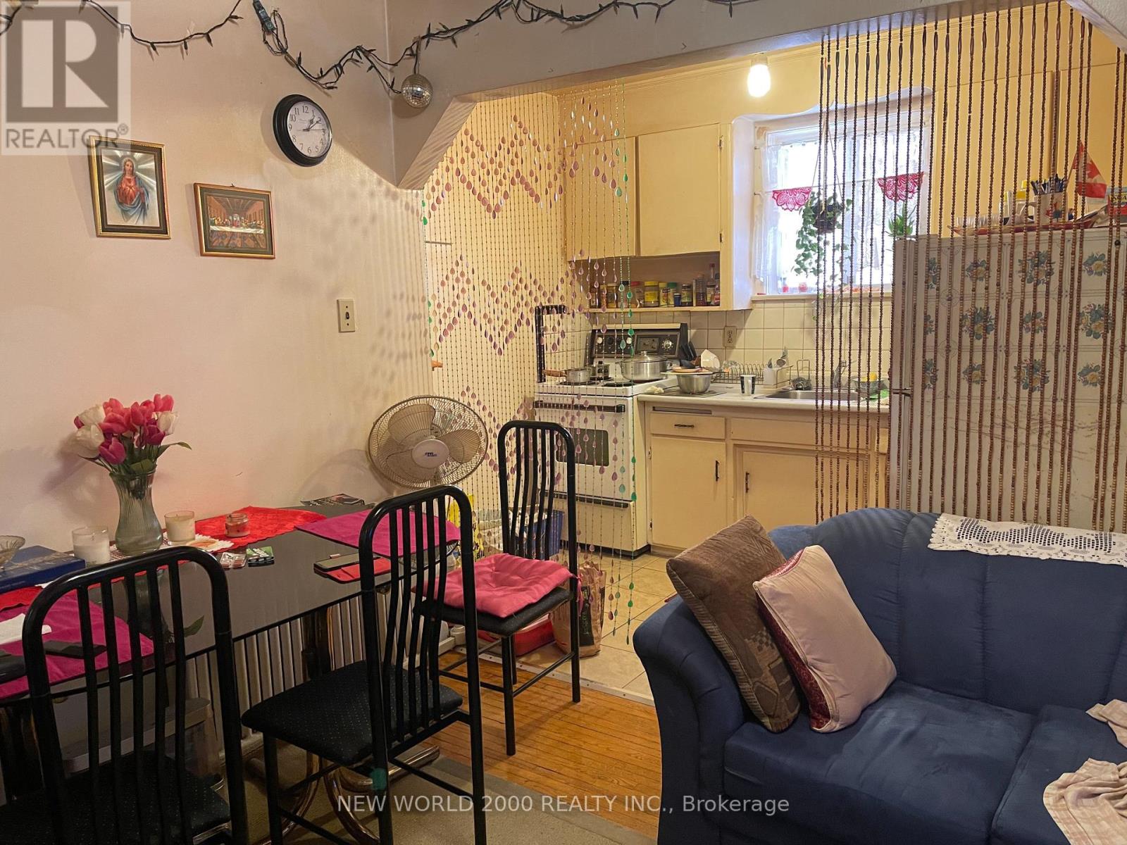 2011 Eglinton Avenue W, Toronto, Ontario  M6E 2K1 - Photo 34 - W8489302