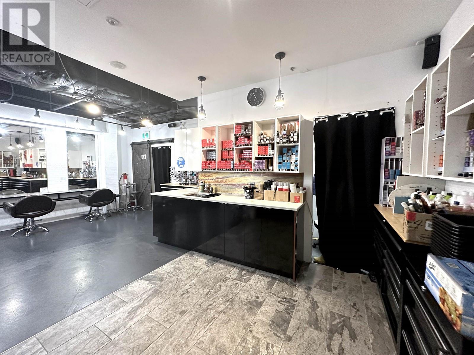 Listing Picture 7 of 12 : 392 4800 KINGSWAY, Burnaby / 本拿比 - 魯藝地產 Yvonne Lu Group - MLS Medallion Club Member