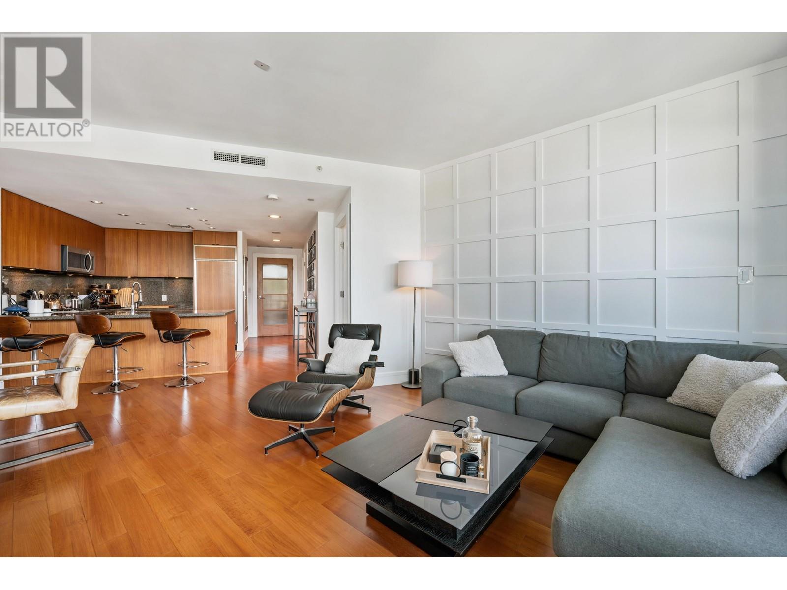 203 628 Kinghorne Mews, Vancouver, British Columbia  V6Z 3H6 - Photo 7 - R2899776