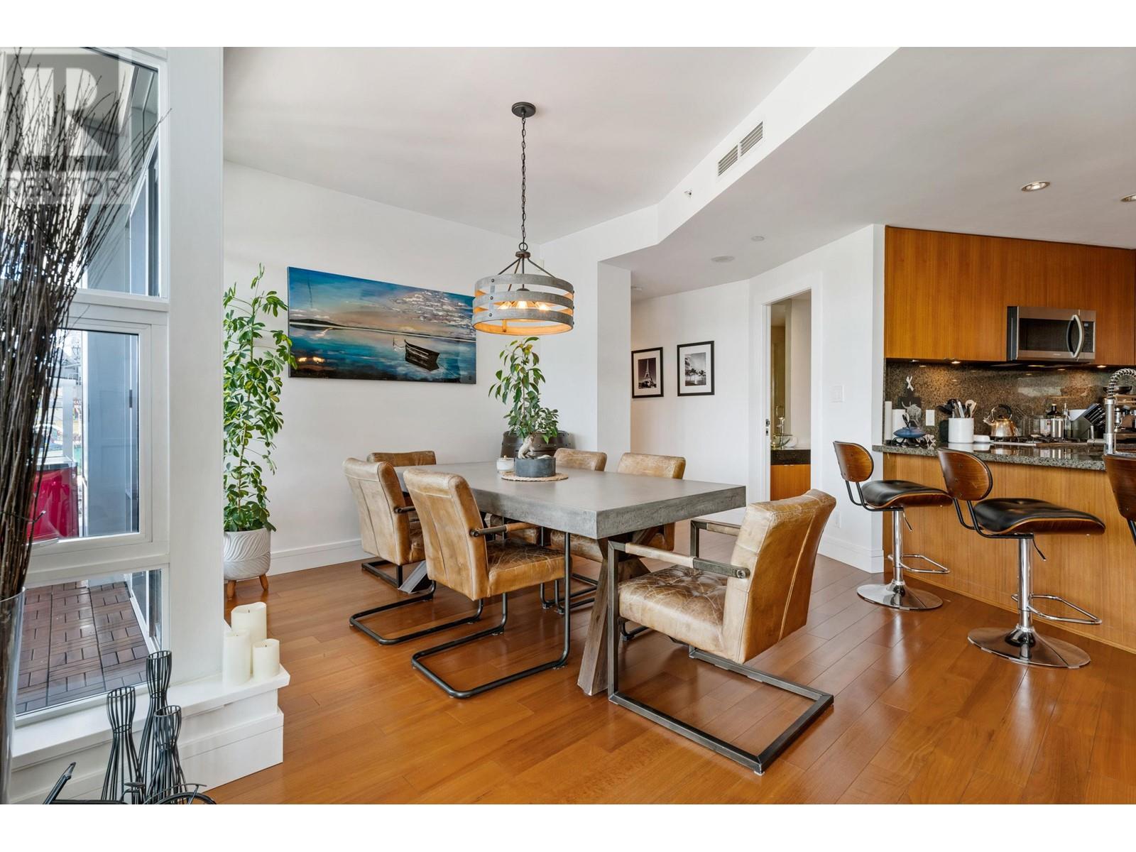 203 628 Kinghorne Mews, Vancouver, British Columbia  V6Z 3H6 - Photo 9 - R2899776