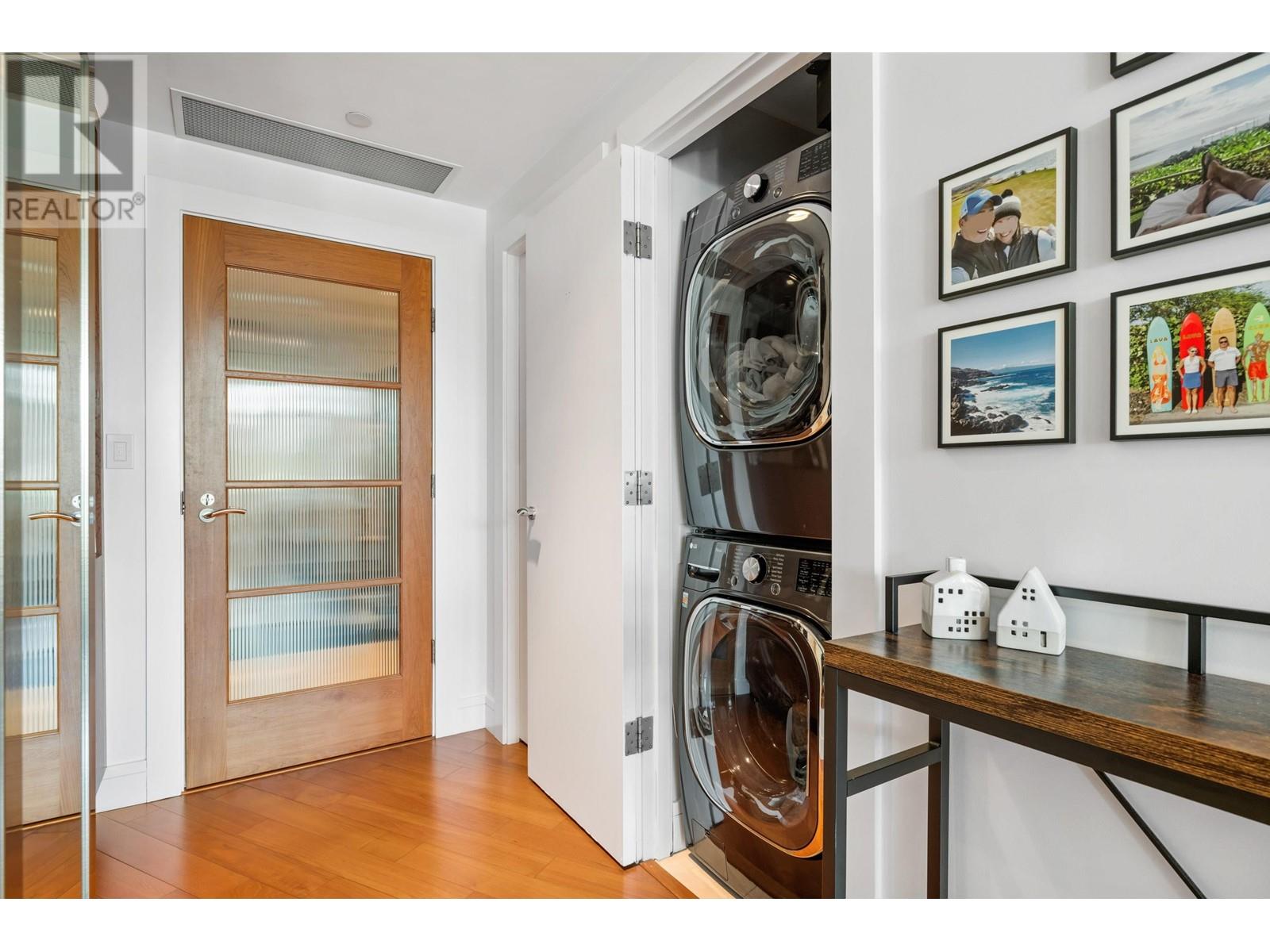 203 628 Kinghorne Mews, Vancouver, British Columbia  V6Z 3H6 - Photo 16 - R2899776