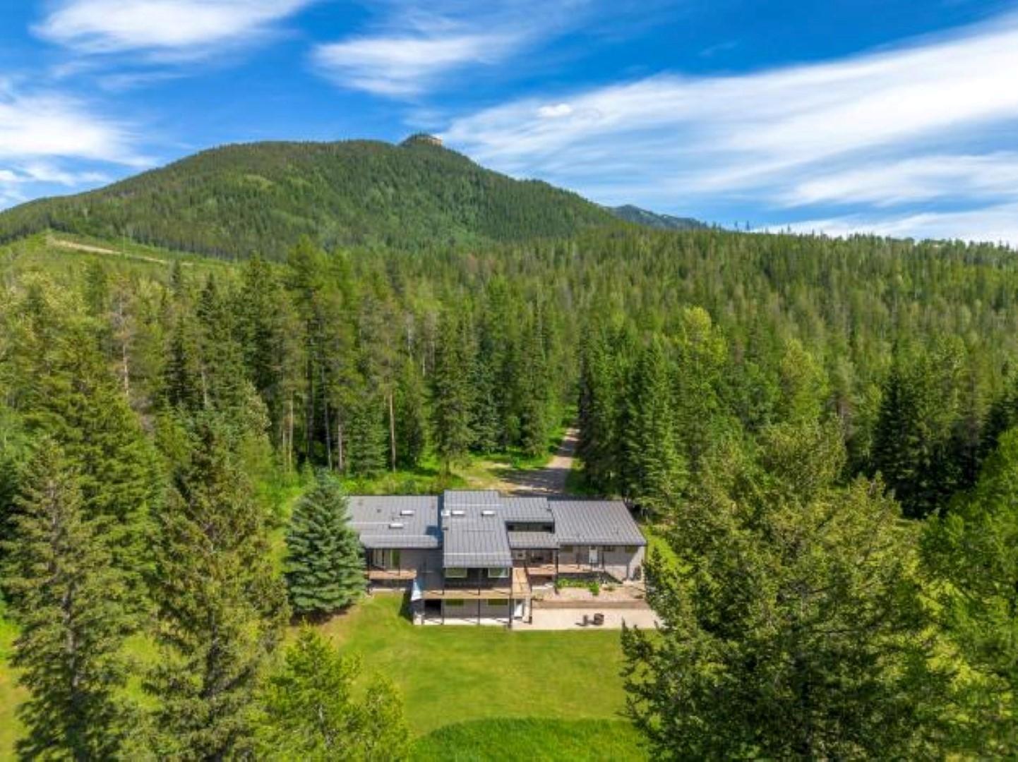 105 CASTLE MOUNTAIN ROAD Fernie