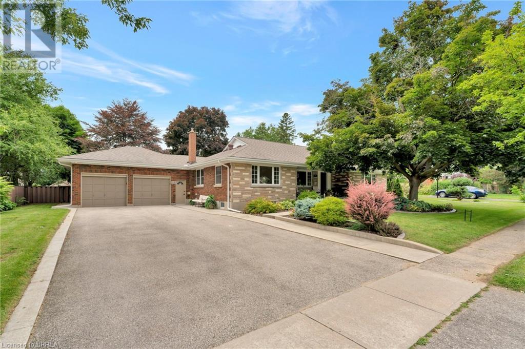 166 St George Street, Brantford, Ontario  N3R 1V8 - Photo 2 - 40608021