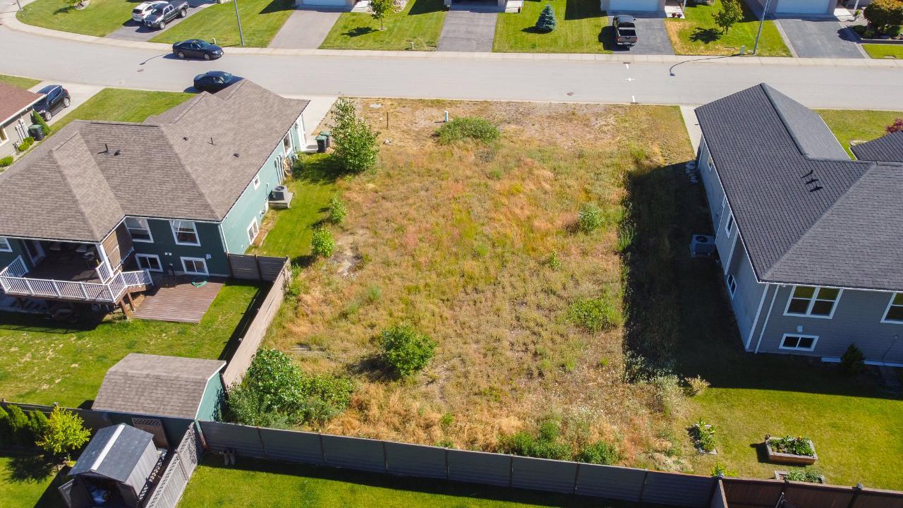 1521 Grandview Drive, Castlegar, British Columbia  V1N 4X7 - Photo 4 - 2478098