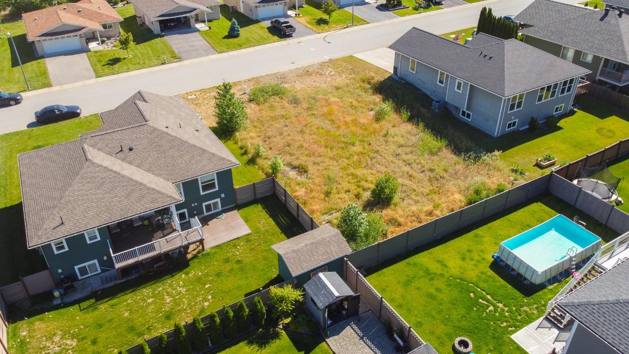 1521 Grandview Drive, Castlegar, British Columbia  V1N 4X7 - Photo 6 - 2478098