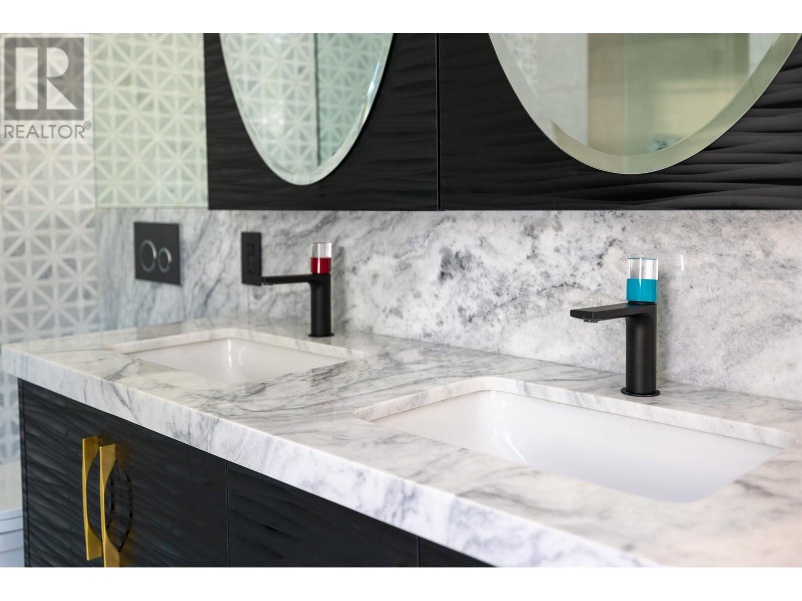 6615 Balsam Street, Vancouver, British Columbia  V6P 5W8 - Photo 30 - R2896849