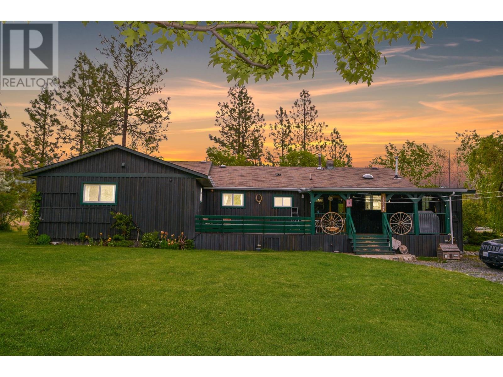 2515 Aberdeen Road, Merritt, British Columbia  V0K 1Y0 - Photo 2 - 179575