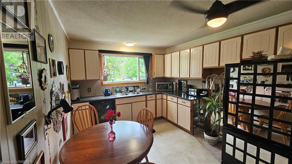 118 Main Street, Lion's Head, Ontario  N0H 1W0 - Photo 9 - 40612383