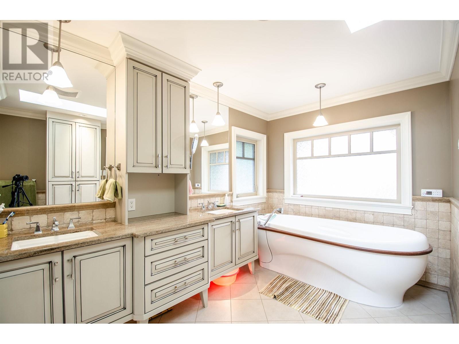 5085 1 Avenue, Delta, British Columbia  V4M 1B4 - Photo 27 - R2898380
