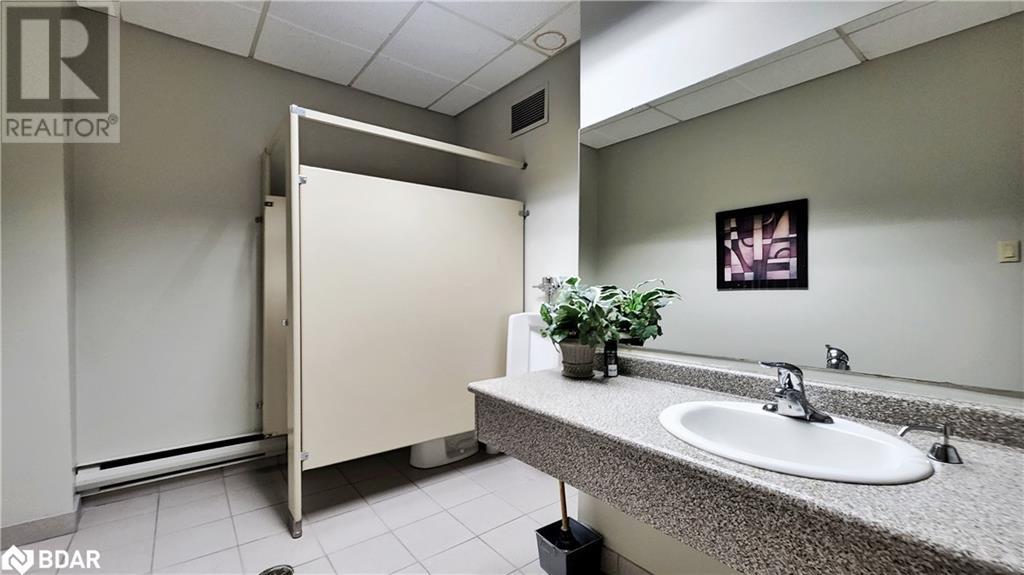 89 Collier Street, Barrie, Ontario  L4M 1H2 - Photo 13 - 40612685