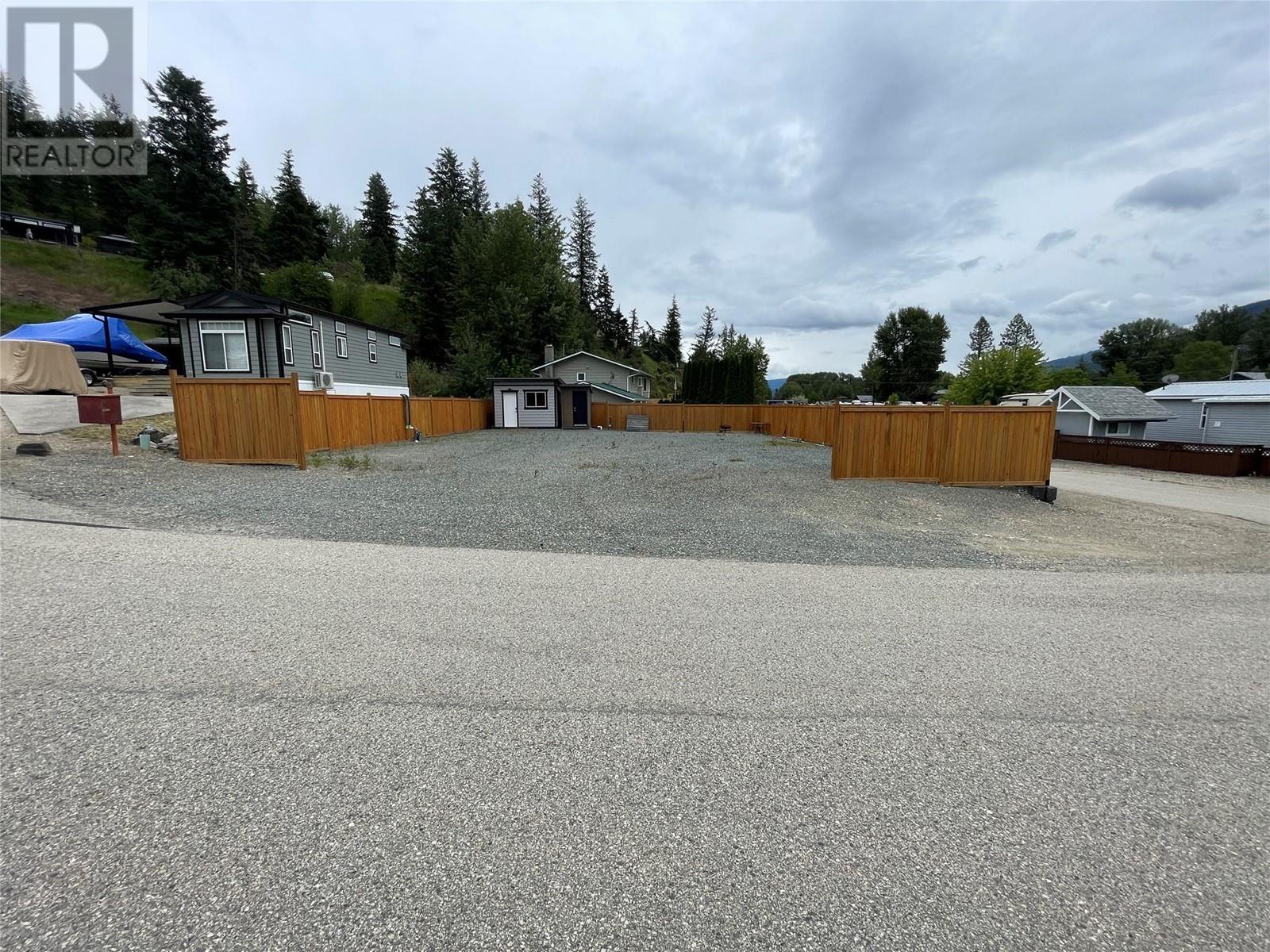 2633 Squilax Anglemont Road Unit# 66, Lee Creek, British Columbia  V0E 1M4 - Photo 14 - 10317087
