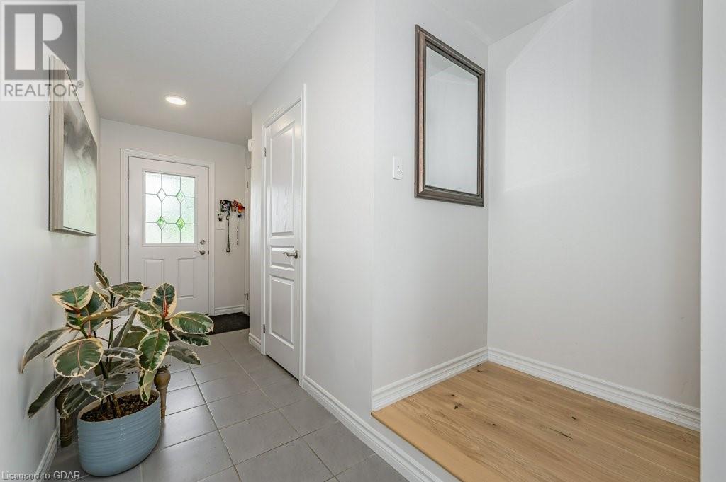 43 Wideman Boulevard, Guelph, Ontario  N1E 0H9 - Photo 3 - 40613863