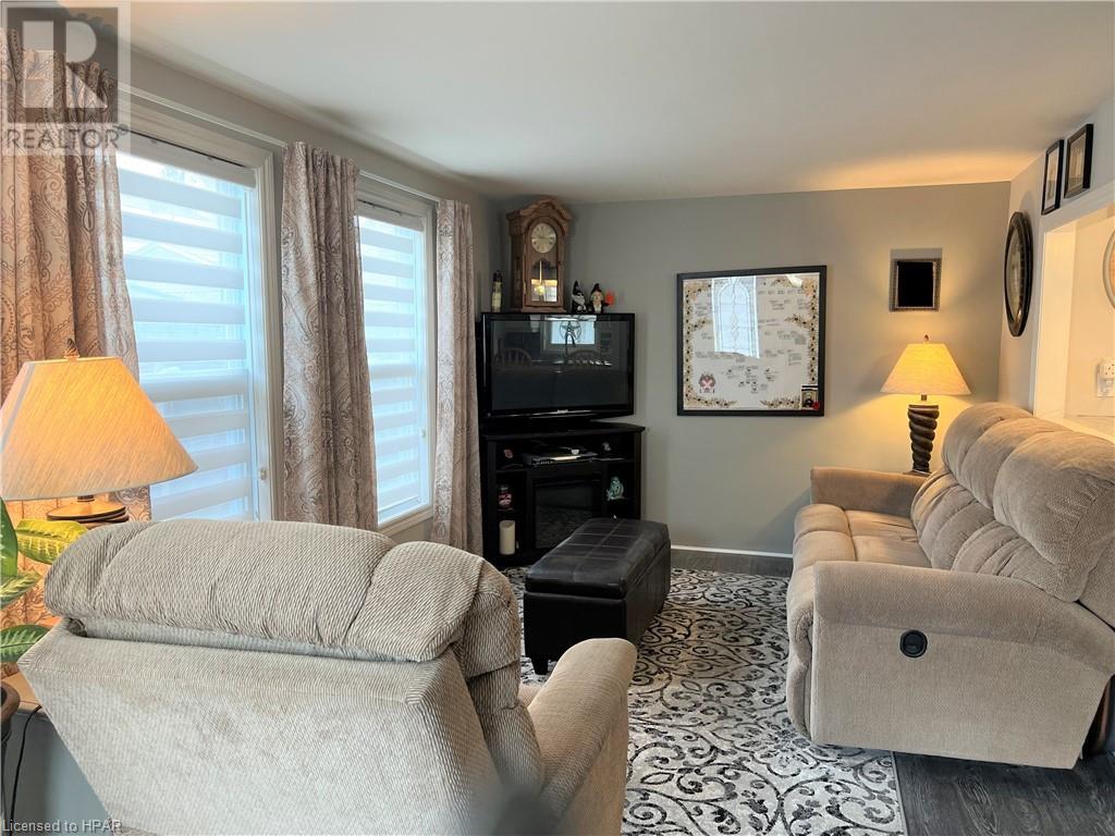 77794 Orchard Line E4 Cedar Street, Central Huron, Ontario N0M 1G0